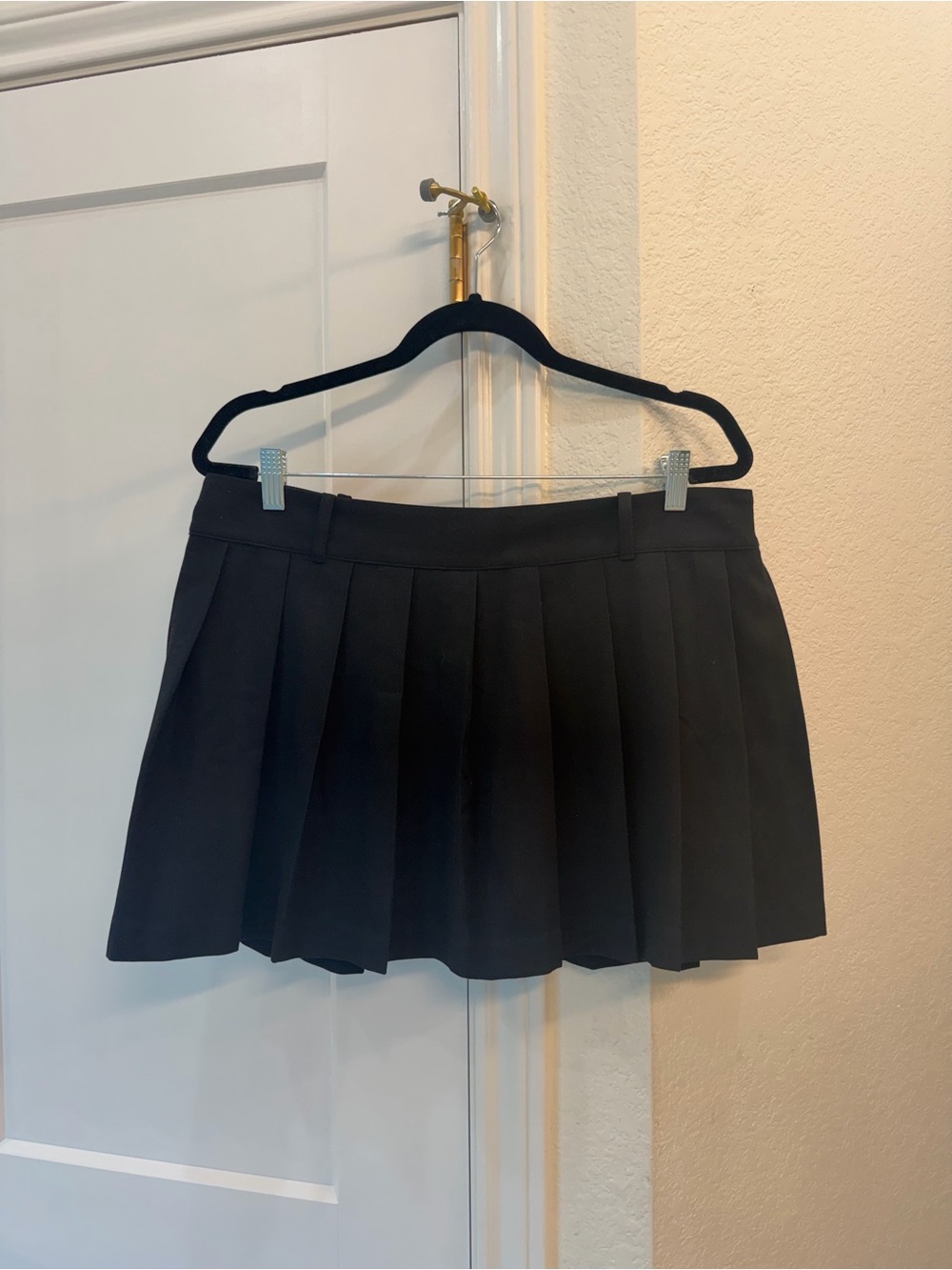 GAP Black Pleated Mini Skirt